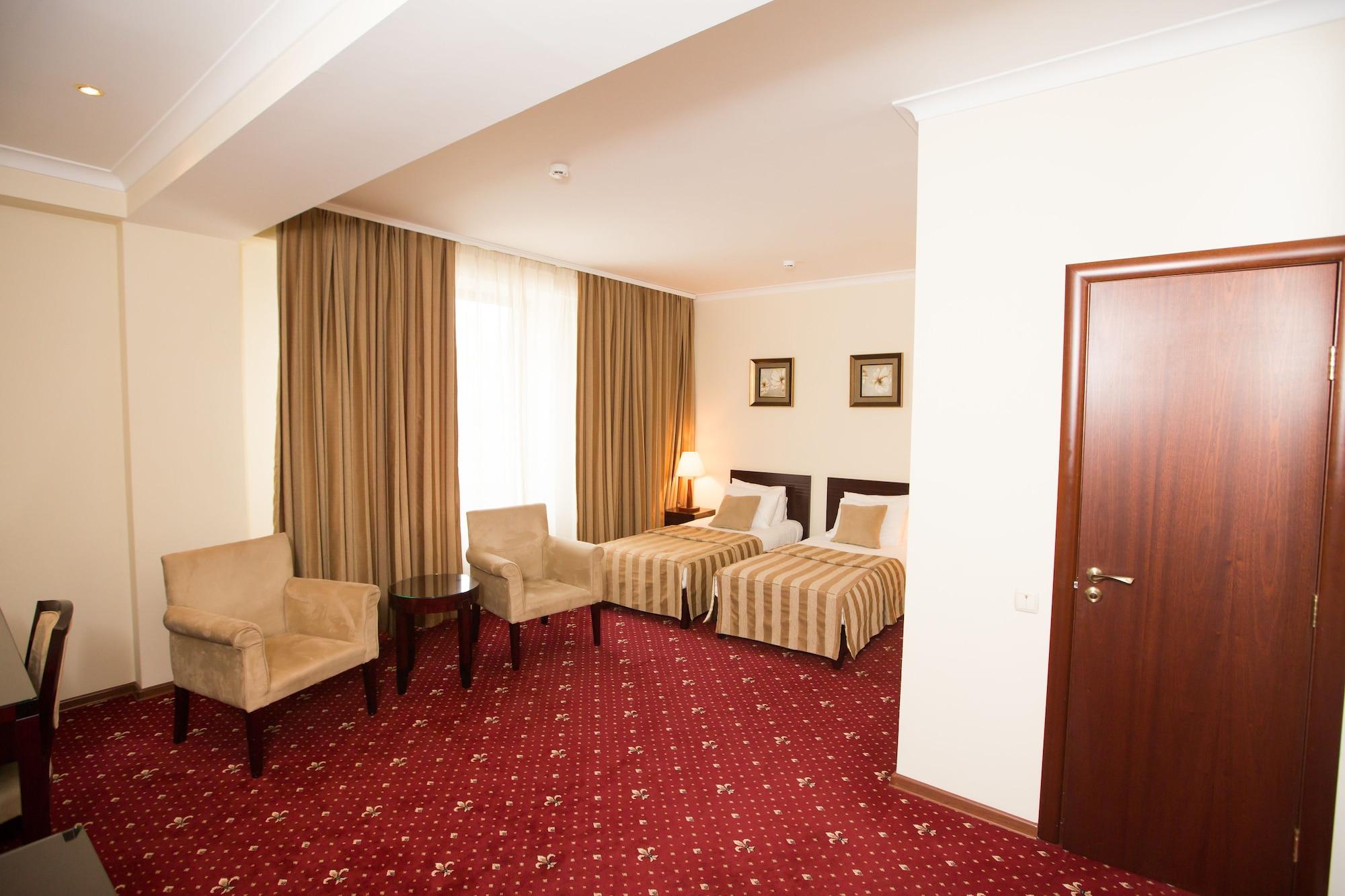 Jumbo Hotel Chişinǎu Buitenkant foto