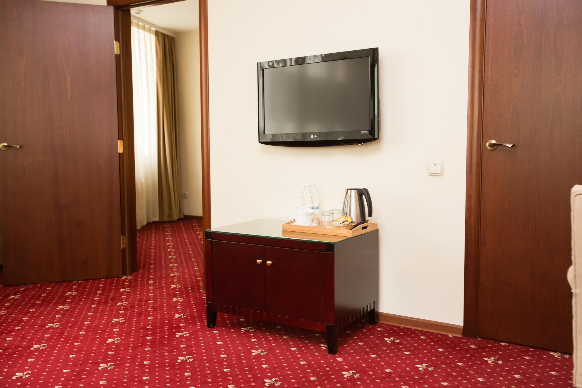 Jumbo Hotel Chişinǎu Buitenkant foto