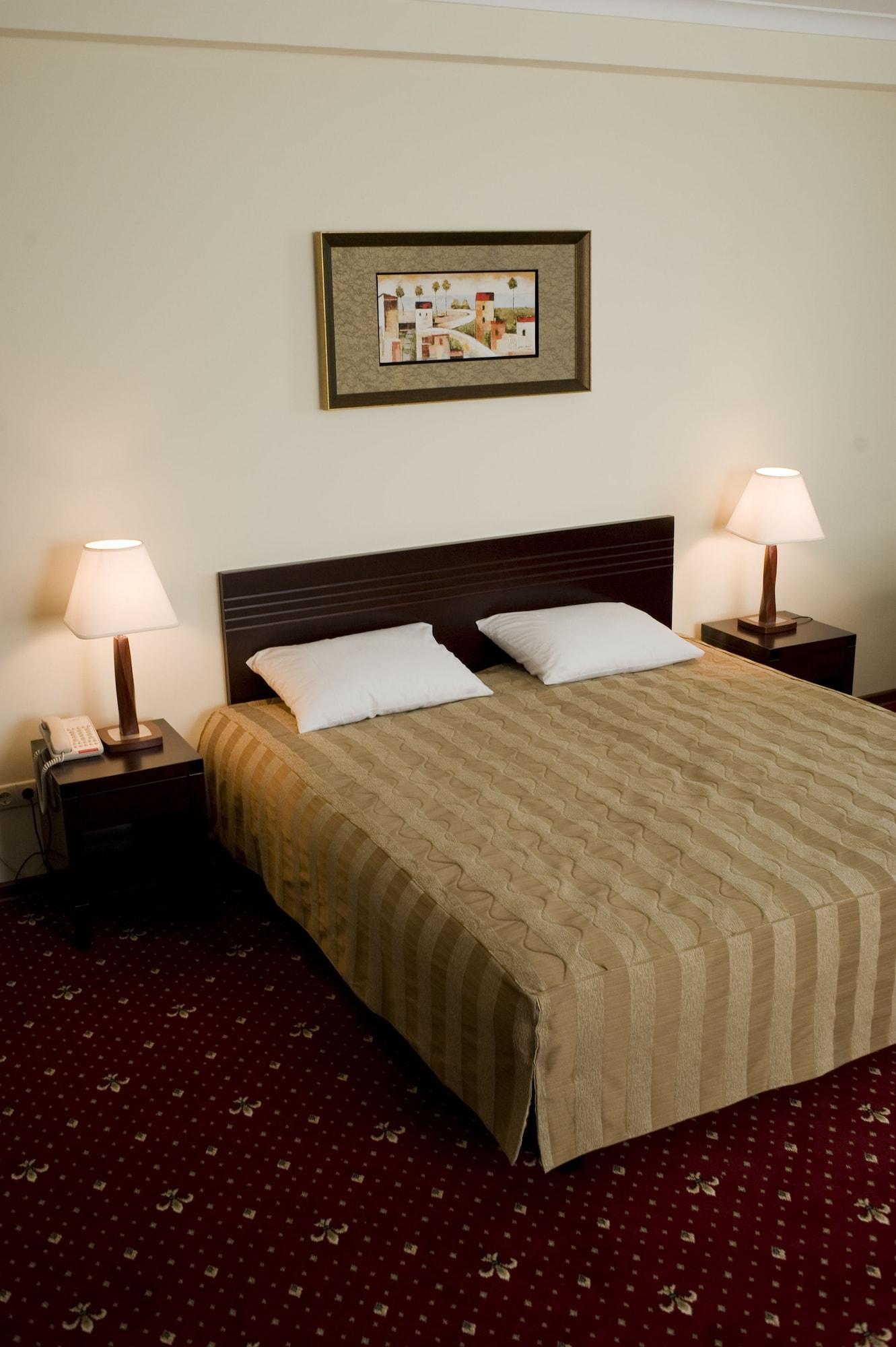 Jumbo Hotel Chişinǎu Buitenkant foto