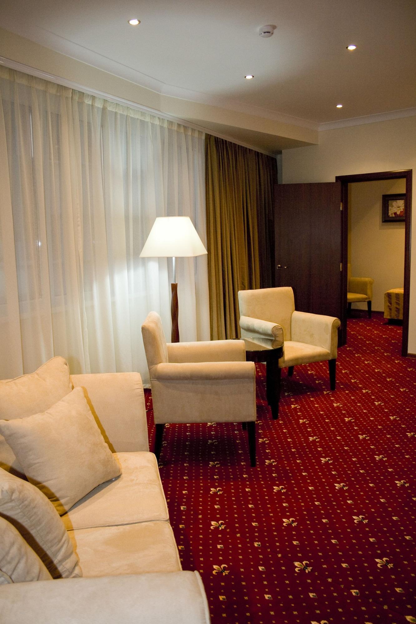 Jumbo Hotel Chişinǎu Buitenkant foto