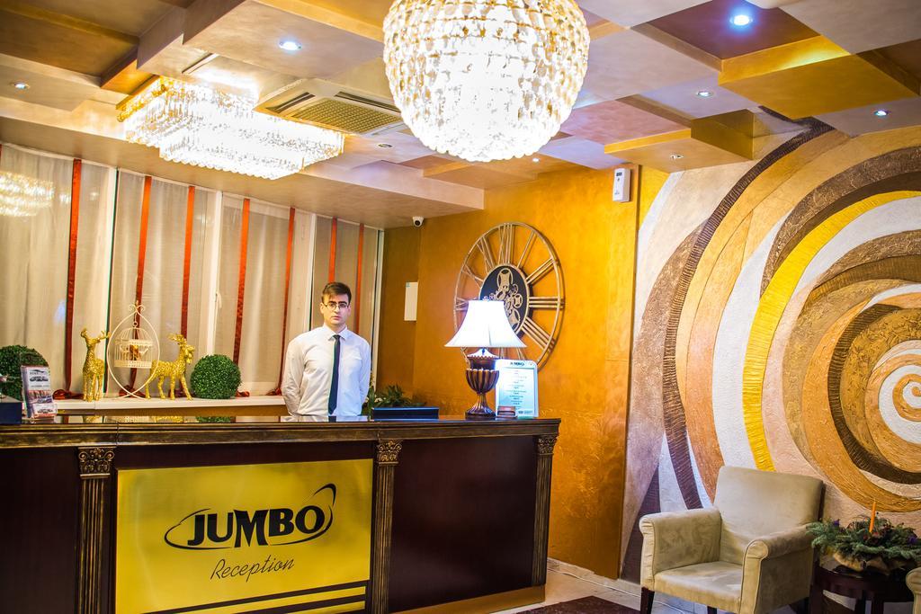 Jumbo Hotel Chişinǎu Buitenkant foto